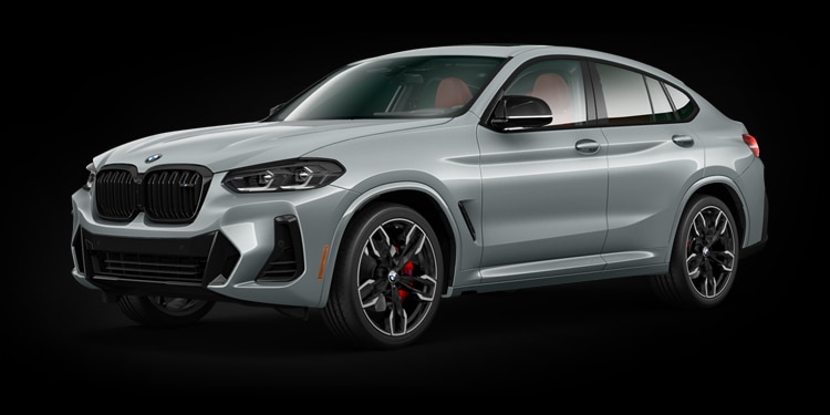 Angled view of 2025 BMW X4 M40i